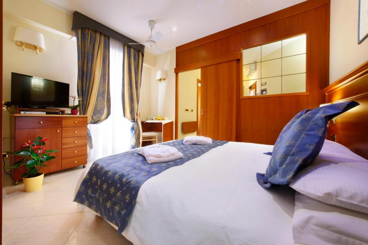 Hotel Ristorante Toscana Alassio Luaran gambar