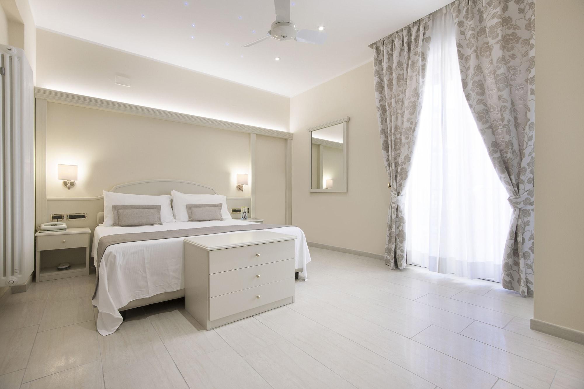 Hotel Ristorante Toscana Alassio Luaran gambar