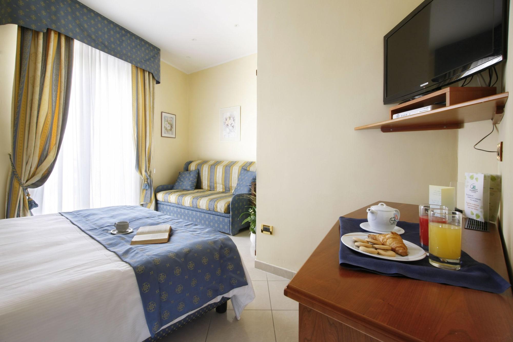 Hotel Ristorante Toscana Alassio Luaran gambar
