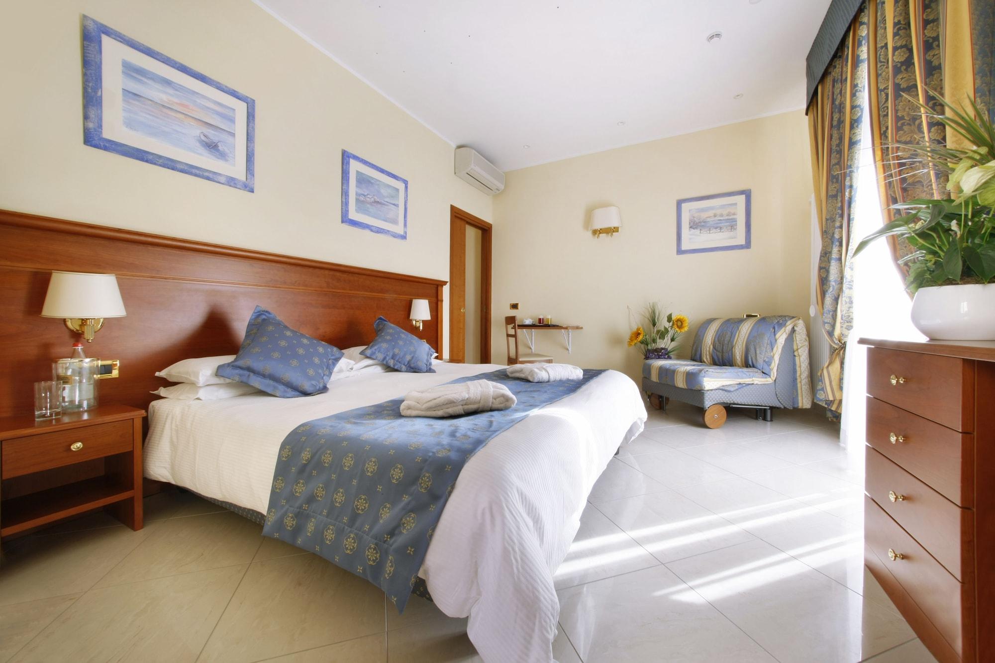 Hotel Ristorante Toscana Alassio Luaran gambar