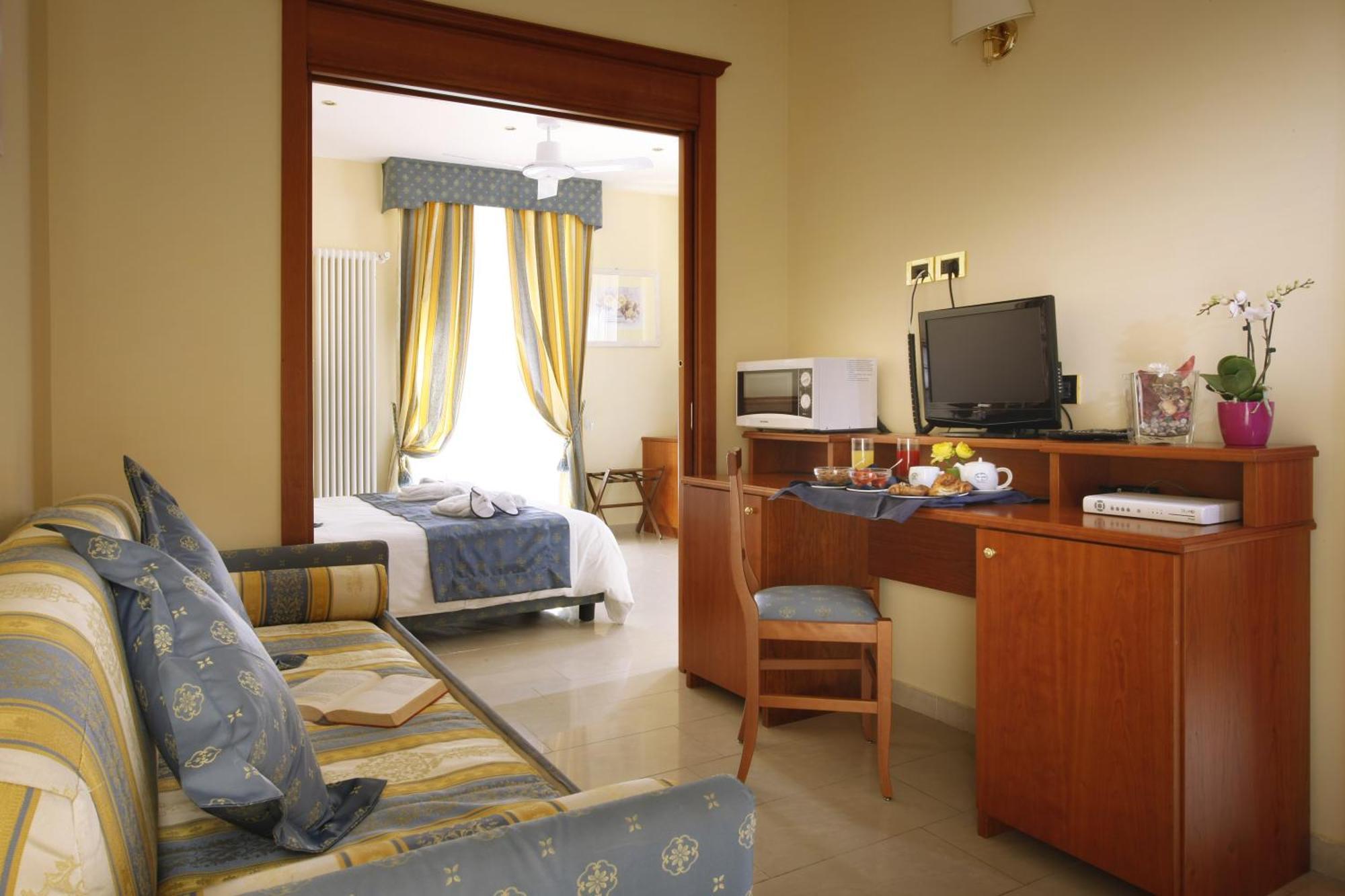 Hotel Ristorante Toscana Alassio Bilik gambar