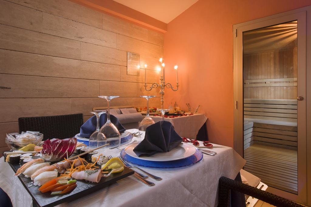 Hotel Ristorante Toscana Alassio Luaran gambar