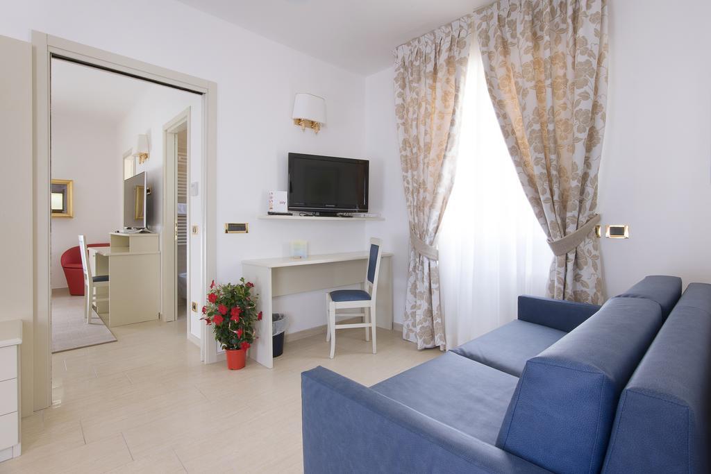 Hotel Ristorante Toscana Alassio Luaran gambar