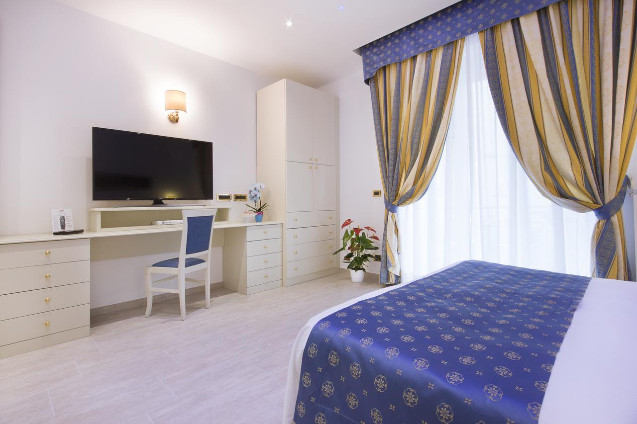 Hotel Ristorante Toscana Alassio Luaran gambar